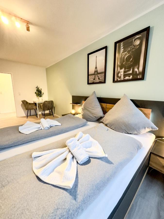 Apartment Fuer 3 Gaeste Mit Kostenlosen Parkplaetzen Und Lift Хановер Екстериор снимка