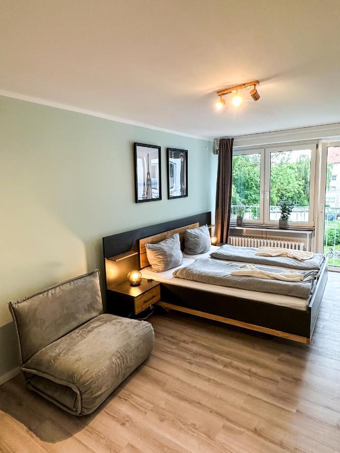 Apartment Fuer 3 Gaeste Mit Kostenlosen Parkplaetzen Und Lift Хановер Екстериор снимка