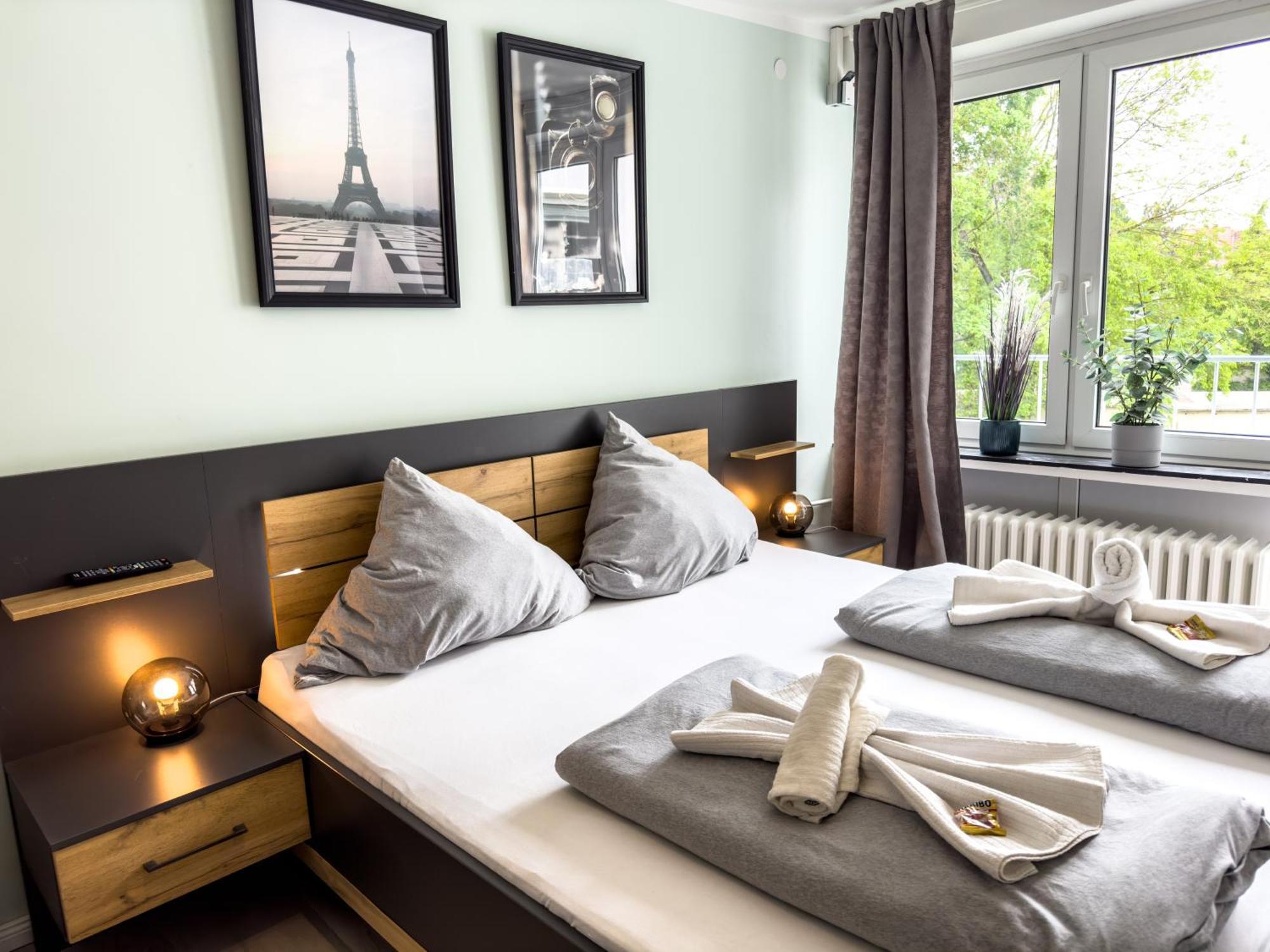 Apartment Fuer 3 Gaeste Mit Kostenlosen Parkplaetzen Und Lift Хановер Екстериор снимка