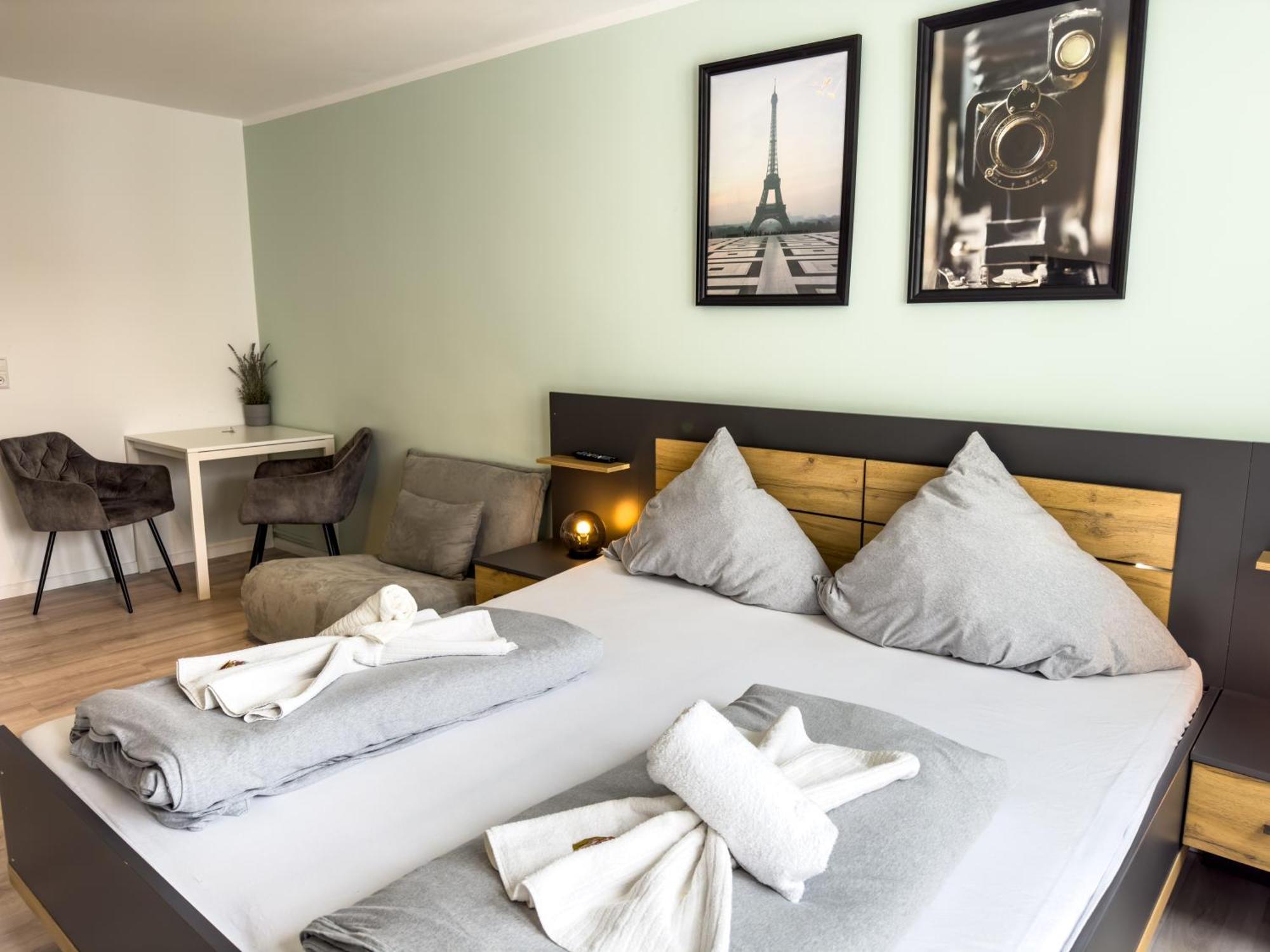 Apartment Fuer 3 Gaeste Mit Kostenlosen Parkplaetzen Und Lift Хановер Екстериор снимка
