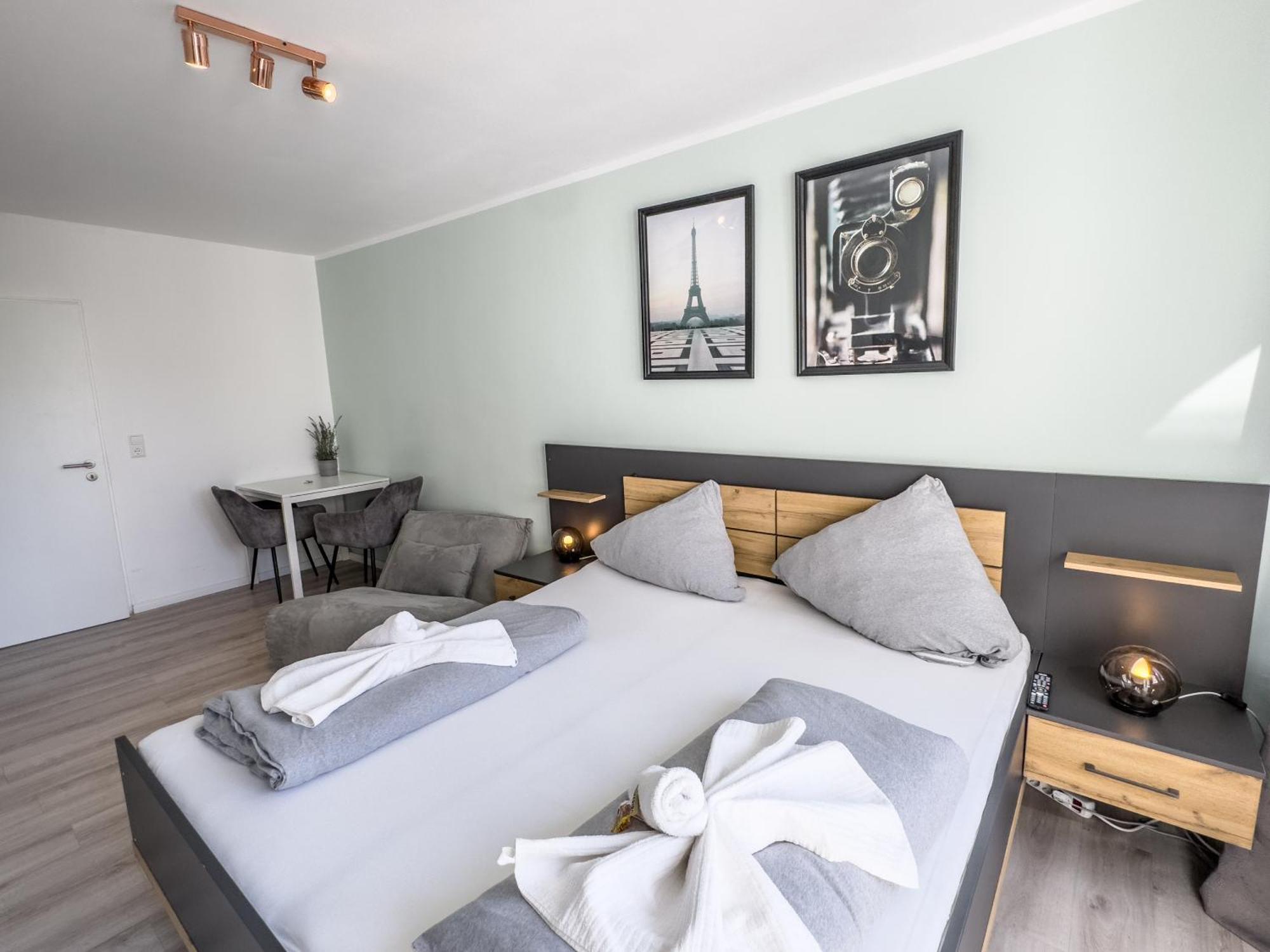 Apartment Fuer 3 Gaeste Mit Kostenlosen Parkplaetzen Und Lift Хановер Екстериор снимка